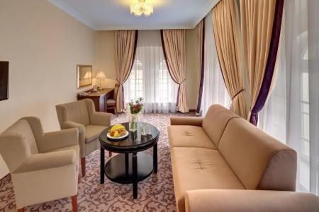 Windsor Spa - 55