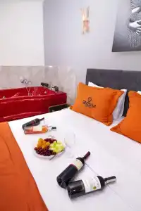 Zoom - 9