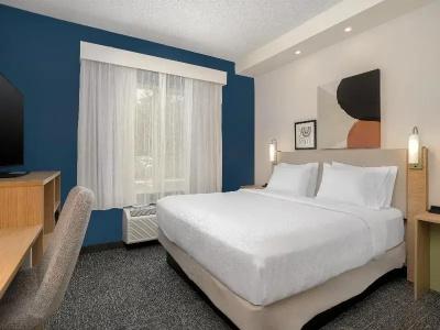 Hilton Garden Inn - 54
