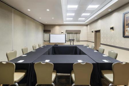 Best Western Premier Freeport Inn Airport - 23
