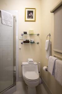 Washington Square Inn - 95
