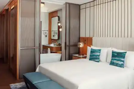 JW Marriott - 51