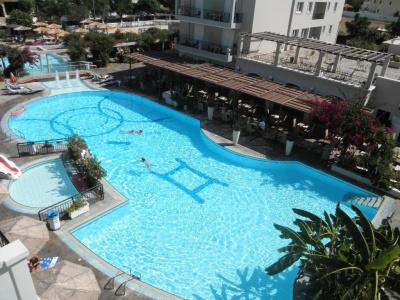 Peridis Family Resort - 19