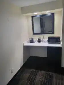 Club Nashville Inn & Suites - 42