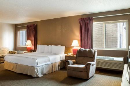 Rodeway Inn - 2