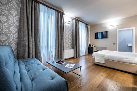 Martelli 6 Suite & - 60