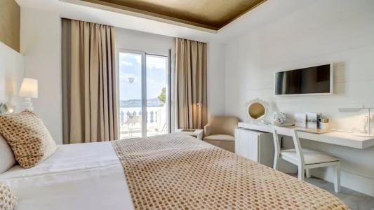 Illa d'Or & Club Apts 4* Sup - 85