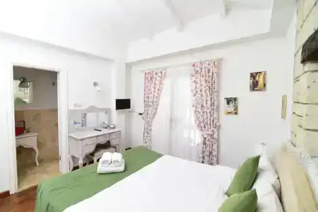 Zübeyde Hanım Alaçatı - 35