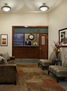 Americana Inn - 1