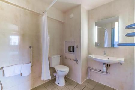 b&b hôTel Marseille La Valentine - 29