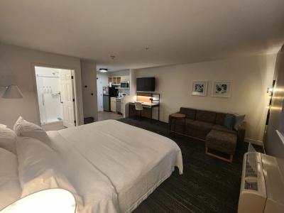 TownePlace Suites by Marriott - 44