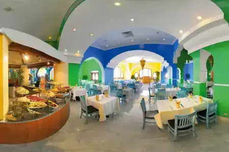 Domina Oasis & Resort - 11
