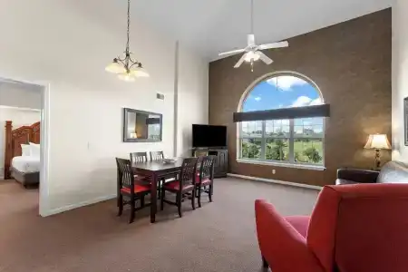 Grand Crowne by Capital Vacations - 162