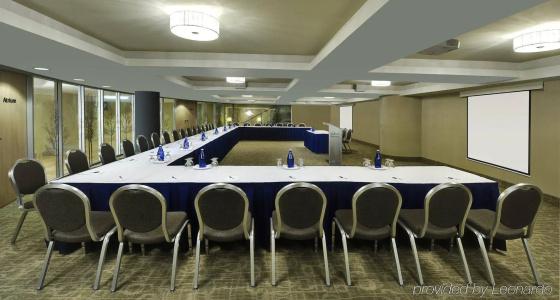 Radisson Blu Downtown - 16