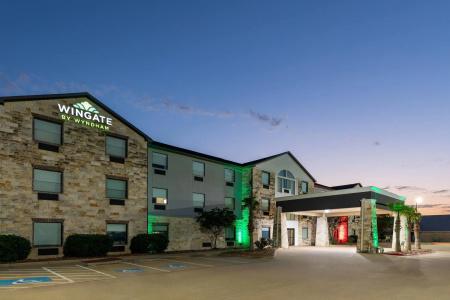 Microtel Inn & Suites by Wyndham College Station - 13