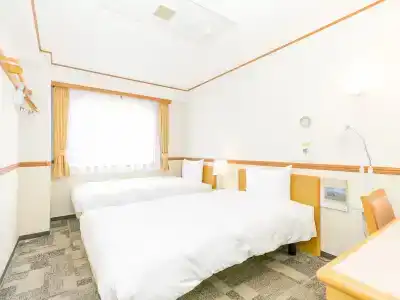 Toyoko Inn Ekimae - 4