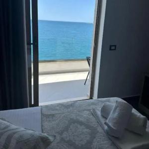 Blue Bay - 98