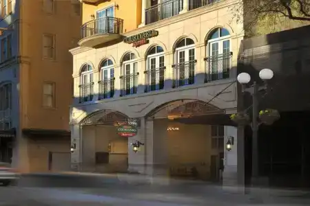 Courtyard by Marriott San Antonio Riverwalk - 29