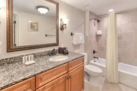 RiverStone Resort & Spa - 185