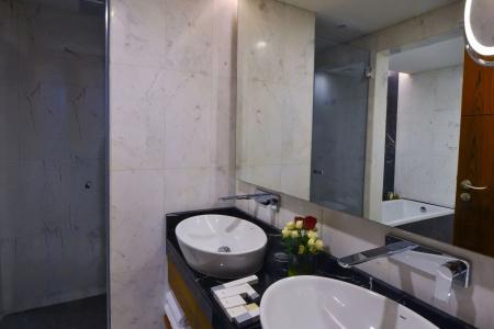 The Avenue - 7