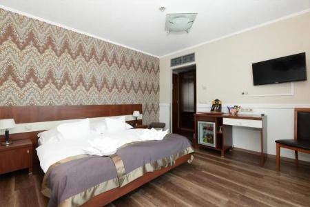 Holiday Beach Budapest Wellness with Sauna Park - 75