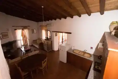 Linos Inn - 49