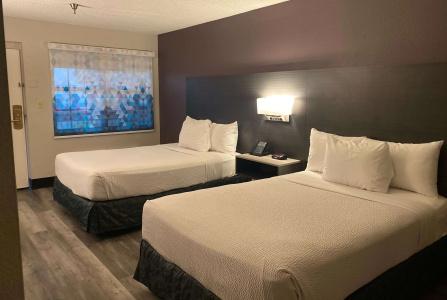La Quinta Inn by Wyndham Bakersfield South - 1