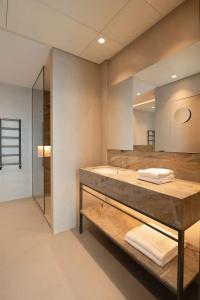 Duparc Contemporary Suites - 77