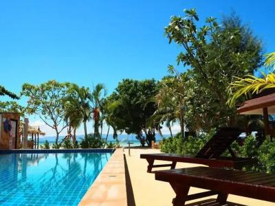 Cheeva Beach Resort - 10