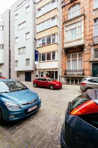 Prado Next Door - 13