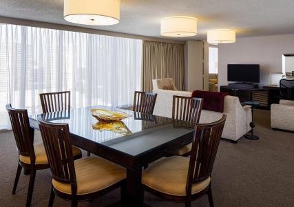 DoubleTree by Hilton Houston Greenway Plaza - 30