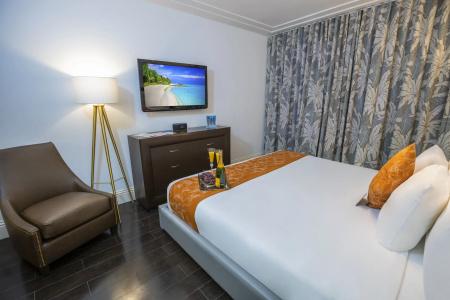 Riviera Suites - 26