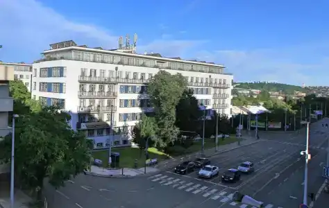 Angel City Aparthotel - 13