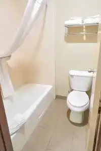 Comfort Inn Near Old Town Pasadena In Eagle Rock Ca - 24