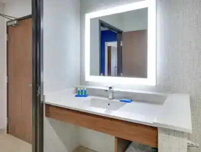 Holiday Inn Express & Suites - Dallas Nw Hwy - Love Field, An Ihg - 52