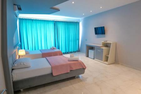 Oceanic Overview Suites - 78