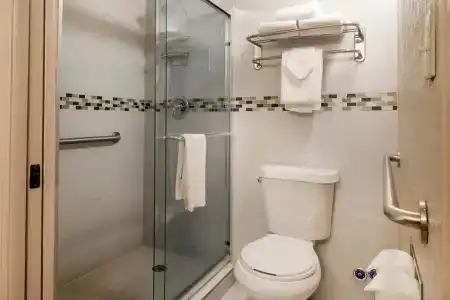 Rodeway Inn & Suites Fort Lauderdale Airport & Cruise Port - 7