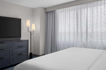 Embassy Suites by Hilton - 39