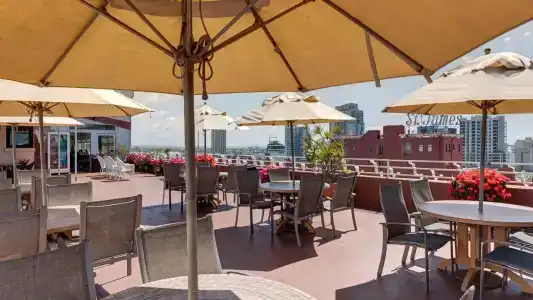 Gaslamp Plaza Suites - 16