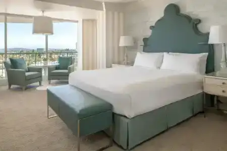 The Beverly Hilton - 99