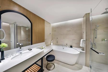 DoubleTree by Hilton Dubai - Business Bay - 16