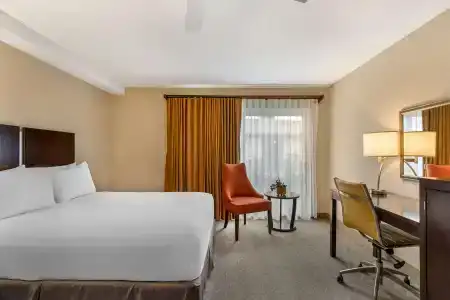 Best Western Plus Inn - 5