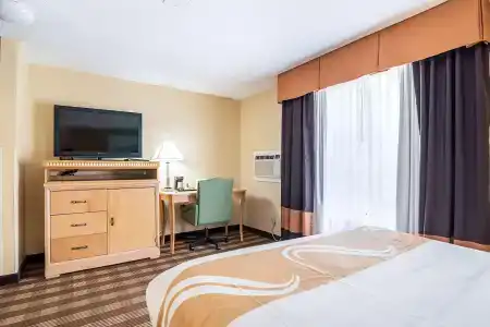 Quality Inn - 27