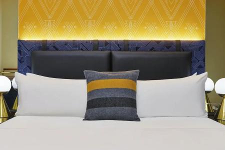 W - The Foshay - 73
