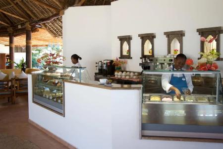 Bluebay Beach & Spa - 10