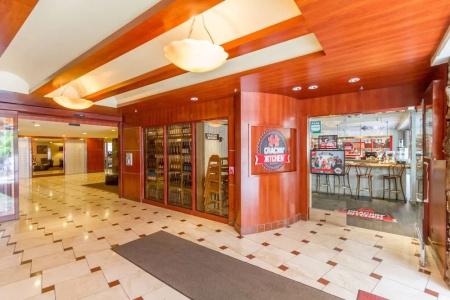 Tropical Studios At Marine Surf Waikiki - Free Parking - Best Location - Full Kitchen - Swimming Pool - 33