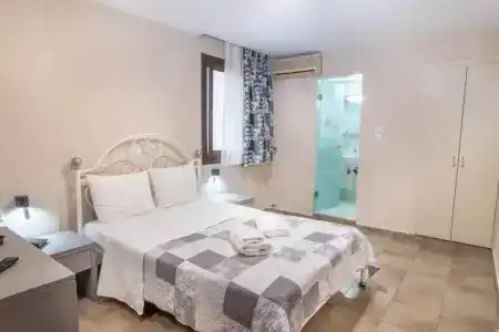 Anita - 29
