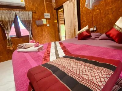 Nadia Kohjum - 38