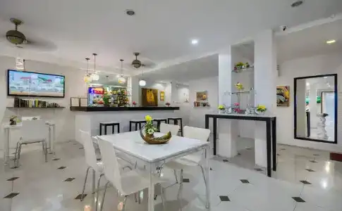 The Shades Boutique at Beach Road - 17