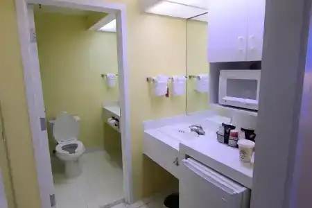 Ramada by Wyndham Kissimmee Gateway - 79